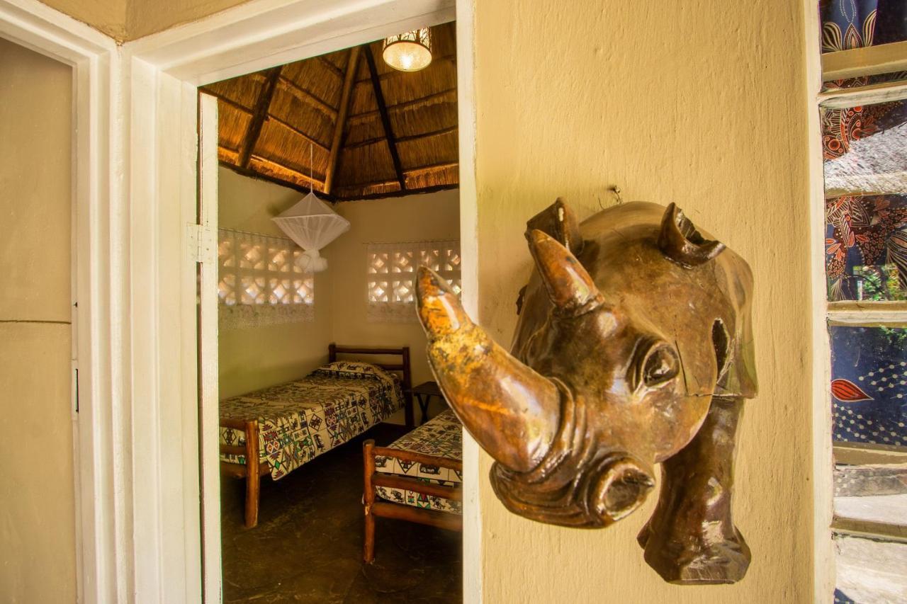 Victoria Falls Backpackers Lodge Bagian luar foto