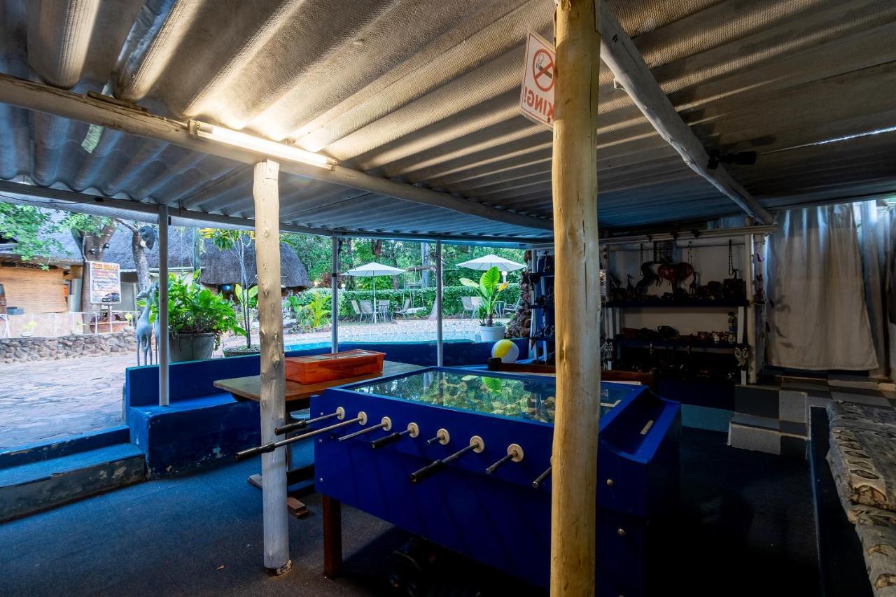 Victoria Falls Backpackers Lodge Bagian luar foto