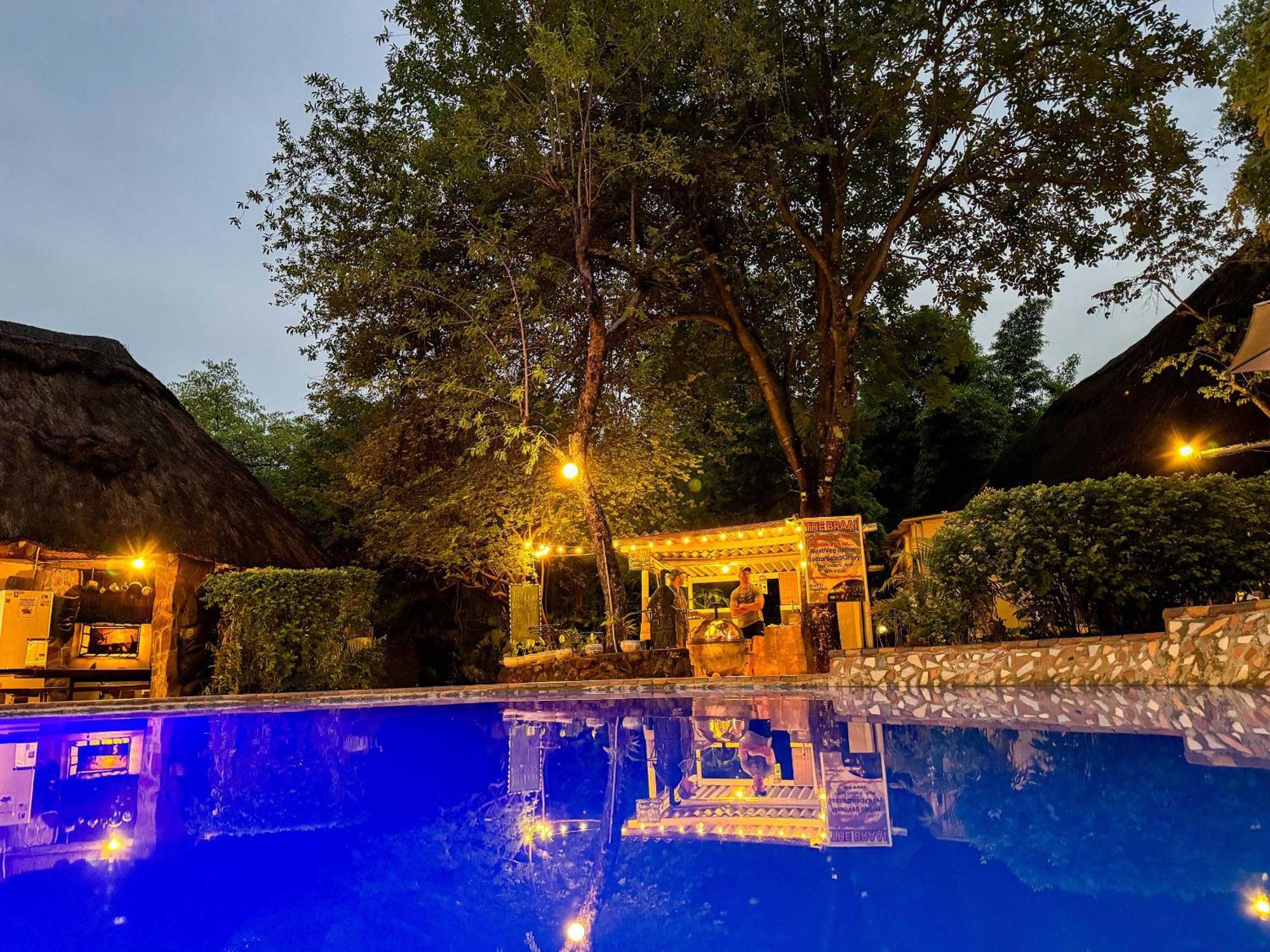 Victoria Falls Backpackers Lodge Bagian luar foto